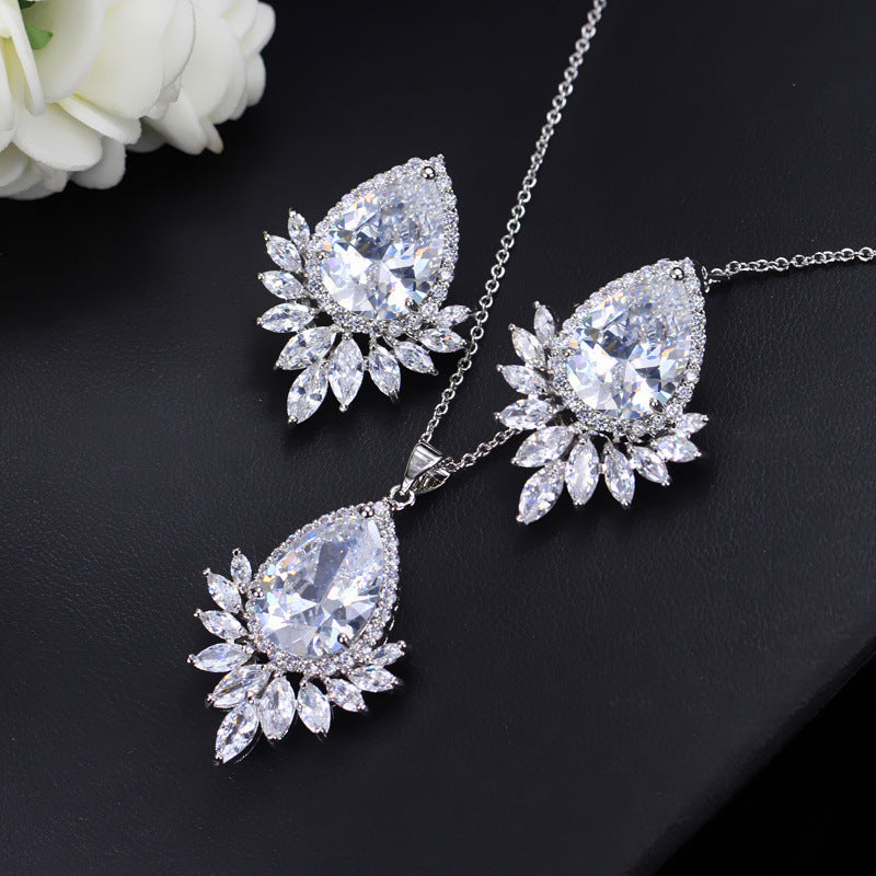 Elegant AAA Crystal Bridal Banquet Dinner Jewelry Set