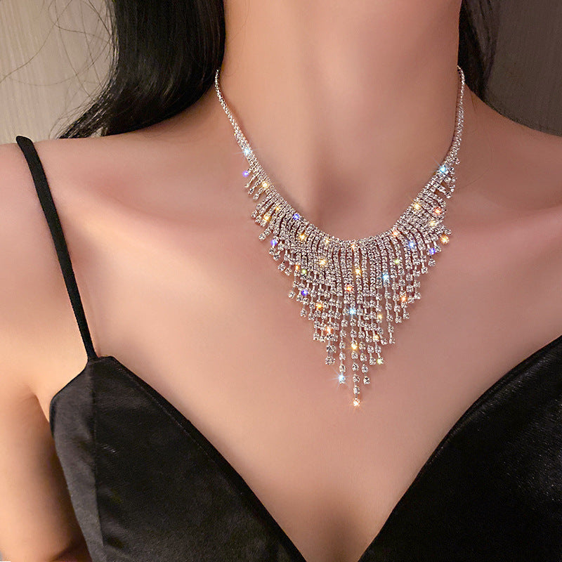 Women’s Stylish Short Fashion Necklace