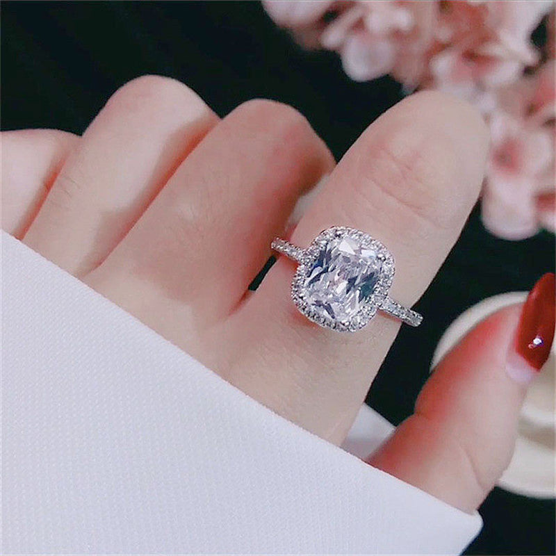 Trendy White Gold Bridal & Engagement Ring
