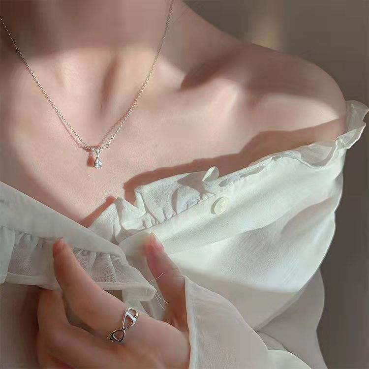Elegant Light Luxury Collarbone Chain Necklace